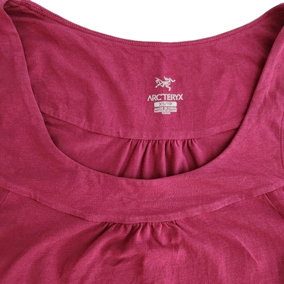 ARC'TERYX magenta tank top size XS cotton spandex blend - Picture 3 of 9